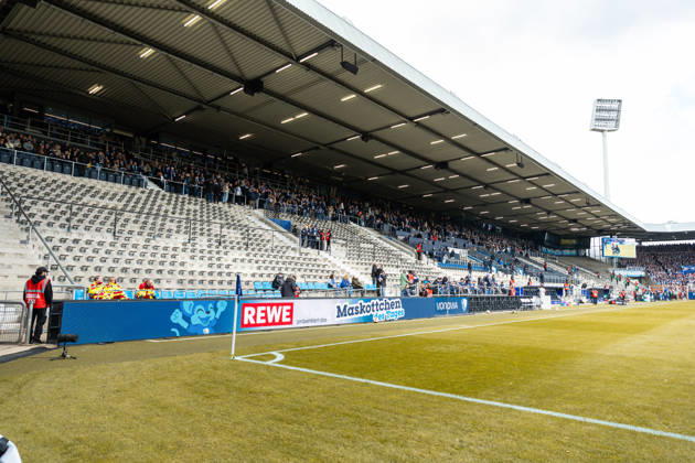 . Der Unterrang der Haupttribuene ist gesperrt waehrend des Spiels der 2. Bundesliga zwischen VfL Bochum und Arminia Bielefeld, Ruhrstadion am 11. October 2026 in Bochum, Deutschland. (Foto von Mario Hommes DeFodi Images) +++ . The subordinate rank of the main tribunes is locked during the 2nd Bundesliga match between VfL Bochum and Arminia Bielefeld at Vonovia Ruhrstadion on October 11, 2026 in Bochum, Germany. (Photo by Mario Hommes DeFodi Images) DFB DFL REGULATIONS PROHIBIT ANY USE OF PHOTOGRAPHS AS IMAGE SEQUENCES AND OR QUASI-VIDEO. (Photo by Mario Hommes DeFodi Images) -