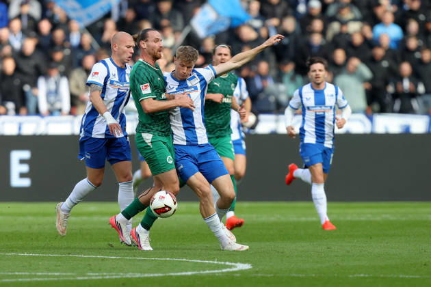 11.10.2026, xtgx, Fussball 2.Bundesliga, Hertha BSC Berlin - SpVgg Greuther Fuerth v.l. Jannis Heuer (Greuther Fürth Fuerth) Luca Schuler (Hertha BSC Berlin) Zweikampf, Aktion, action, battle for the ball (DFL DFB REGULATIONS PROHIBIT ANY USE OF PHOTOGRAPHS as IMAGE SEQUENCES and or QUASI-VIDEO) Berlin