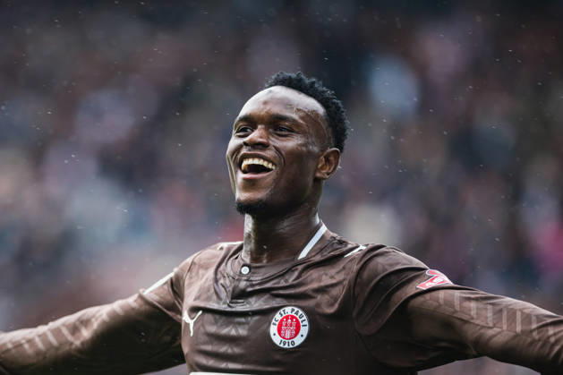2. Bundesliga: FC St. Pauli vs. Karlsruher SC, 11.10.2026 TOR, JUBEL durch Abdoulie Ceesay (FC St. Pauli, 9) zum 1:0; Fußball, 2. Bundesliga, 7. Spieltag: FC St. Pauli vs. Karlsruher SC am 11.10.2026 im Millerntor-Stadion, Hamburg DFL REGULATIONS PROHIBIT ANY USE OF PHOTOGRAPHS AS IMAGE SEQUENCES AND OR QUASI-VIDEO. Copyright: xBEAUTIFULxSPORTS Tonhäuserx