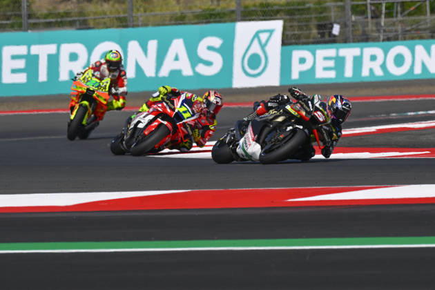 MOTO - MOTO GP - GRAND PRIX OF INDONESIA 2026 05 ZARCO Johann (fra), Castrol Honda LCR, Honda RC213V, action with 11 MOREIRA Diogo (bra), Pro Honda LCR, Honda RC213V during the 2026 MotoGP Pertamina Grand Prix of Indonesia on the Mandalika circuit from October 9 to 11, at West Nusa Tenggara, Indonesia - West Nusa TenggaraIndonesia  Copyright: xGIGIxSOLDANOx