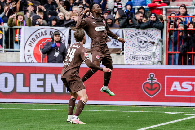 Deutschland: Fußball 2. Bundesliga 2026 27, 7. Spieltag FC St. Pauli vs Karlsruher SC Millerntor-Stadion (Hamburg St. Pauli): 1:0 für Fc St. Pauli durch Abdoulie Ceesay (FC St. Pauli, 9), Connor Metcalfe (FC St. Pauli, 24) Copyright: xStefanxTrochax
