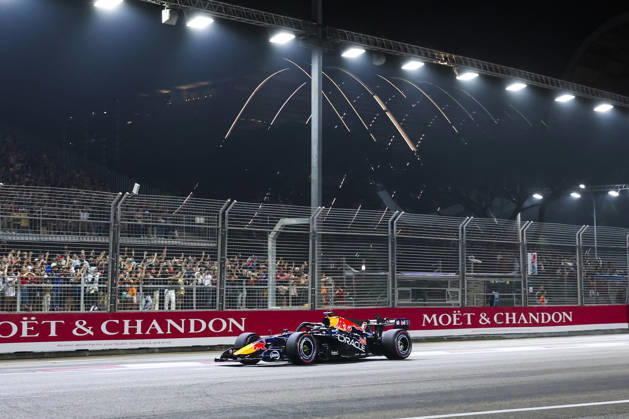 F1 - SINGAPORE GRAND PRIX 2026 03 VERSTAPPEN Max (nld), Red Bull Racing Ford RB22, action during the 2026 Formula 1 Singapore Grand Prix, 17th round of the 2026 Formula One World Championship, WM, Weltmeisterschaft from October 9 to 11, 2026 on the Marina Bay Street Circuit, in Singapore, Singapore - SingaporeSingapore  Copyright: xDPPIx