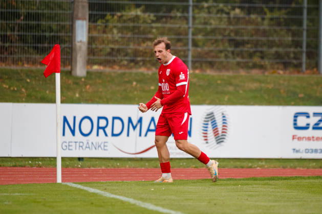 Torjubel 1:0 bei Torschütze Felix Heim (Greifswald) ; GER, Greifswalder FC vs. FC Erzgebirge Aue, Fußball, Männer, Regionalliga Nordost, 12.Spieltag, Spielzeit 2026 2027, 11.10.2026 Greifswald Volksstadion Mecklenburg - Vorpommern Deutschland