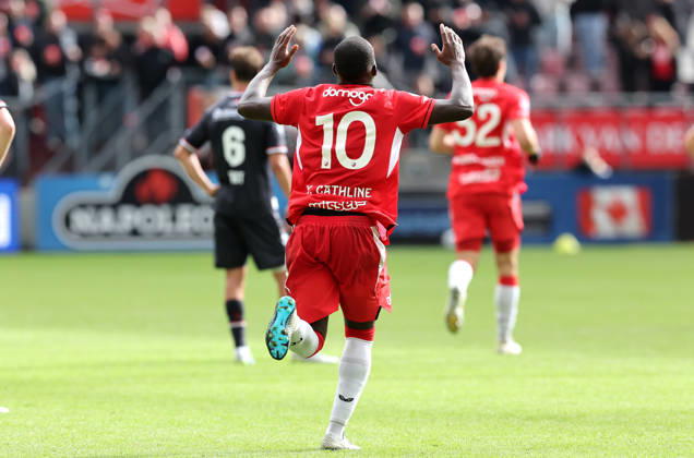 UTRECHT - FC Utrecht forward Yoan Cathline celebrates after scoring during the Vriendenloterij Eredivisie match between FC Utrecht and Willem II at Stadion Galgenwaard on 11 October 2026 in Utrecht, Nederland. PETER LOUS EYE4IMAGES DeFodi Images -