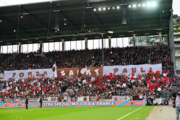 11.10.2026,GER Fußball, Männer, 2.BL, Spieltag 5, Saison 2026 2027, Hamburg, FC St. Pauli vs Karlsruher SC Feature Fanblock von Pauli DFB DFL regulations prohibit any use of photographs as image sequences and or quasi-video) Hamburg Millerntorstadion Hamburg Deutschland Copyright: xnordphotoxGmbH xWitkex