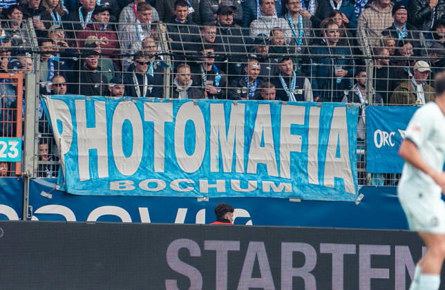 Deutschland: Fussball 2.Bundesliga 2026 2027, 7. Spieltag - VfL Bochum vs Arminia Bielefeld - Vonovia Ruhrstadion (Bochum): Zuschauer, Fans, Tribüne...horeographie, Fanchoreo, Bochum Vonovia Ruhrstadion Deutschland Copyright: xAymanxAlahmedx