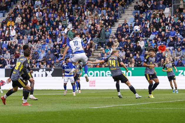 ZWOLLE , 11-10-2026 , MAC3park stadion , season 2026 2027 , Dutch Eredivisie football , match between PEC Zwolle and SC Cambuur , picture shows PEC Zwolle player Koen Kostons PEC - Cambuur  x208164804x Copyright: