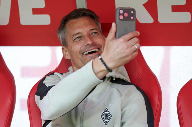 1. Bundesliga - 26 27 - 1. FC Köln - Borussia Mönchengladbach am 11.10.2026 im RheinEnergieSTADION in Köln Trainer Alexander Blessin (Moenchengladbach)