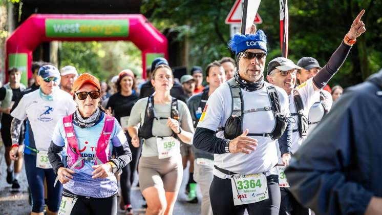 Marathon am Baldeneysee in Essen ** NUR FÜR REDAKTIONELLE ZWECKE ** EDITORIAL USE ONLY **<p>Rund 1200 Läufer begeben sich am Sonntagmorgen, 11.10.2026, beim Marathon am Baldeneysee auf eine doppelte Runde um den See. Deutschland NRW Essen Copyright: MartinxMöller