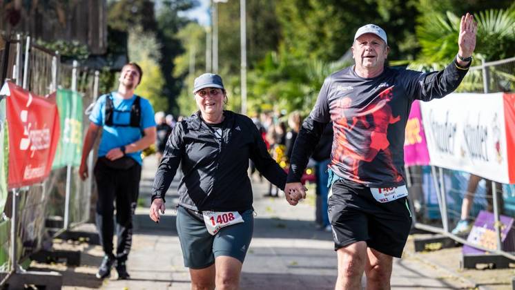 Marathon am Baldeneysee in Essen ** NUR FÜR REDAKTIONELLE ZWECKE ** EDITORIAL USE ONLY **<p>Rund 1800 Läufer begeben sich am Sonntagmorgen, 11.10.2026, im Rahmenprogramm des Mararthons am Baldeneysee auf eine gut 18 Kilometer lange Seerunde. Deutschland NRW Essen Copyright: MartinxMöller