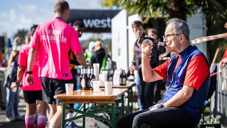 Marathon am Baldeneysee in Essen ** NUR FÜR REDAKTIONELLE ZWECKE ** EDITORIAL USE ONLY **<p>Rund 1800 Läufer begeben sich am Sonntagmorgen, 11.10.2026, im Rahmenprogramm des Mararthons am Baldeneysee auf eine gut 18 Kilometer lange Seerunde. Deutschland NRW Essen Copyright: MartinxMöller