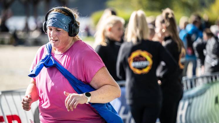 Marathon am Baldeneysee in Essen ** NUR FÜR REDAKTIONELLE ZWECKE ** EDITORIAL USE ONLY **<p>Rund 1800 Läufer begeben sich am Sonntagmorgen, 11.10.2026, im Rahmenprogramm des Mararthons am Baldeneysee auf eine gut 18 Kilometer lange Seerunde. Deutschland NRW Essen Copyright: MartinxMöller