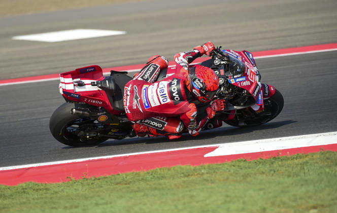 (261011) -- LOMBOK, Oct. 11, 2026 -- Ducati Lenovo Team s Marc Marquez of Spain races during the MotoGP Grand Prix of Indonesia at Mandalika International circuit in Lombok, Indonesia, Oct. 11, 2026. ) (SP)INDONESIA-LOMBOK-MOTOGP-MANDALIKA INTERNATIONAL CIRCUIT-RACE Zulkarnain 