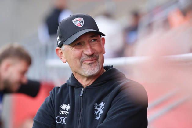 Heute erster Spieltag für Trainer Achim Beierlorzer (Cheftrainer FC Ingolstadt 04) beim Spiel FC Ingolstadt 04 gegen SV Wehen Wiesbaden am 11.10.2026, DFB regulations prohibit any use of photographs as image sequences and or quasi-video. GER, Fussball, 3. Liga, Spieltag 8, FC Ingolstadt 04 gegen SV Wehen Wiesbaden, 11.10.2026, Audi Sportpark Ingolstadt Copyright: xEibner-Pressefoto OliverxSTRISCHx EP-OSH