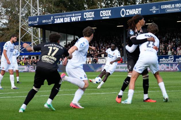 VELSEN-ZUID , 11-10-2026 , BUKO Stadion , season 2026 2027 , Dutch Eredivisie football , match between Telstar and ADO Den Haag , Picture shows Telstar player Tyrone Owusu scores the 1-0 Telstar - ADO  x208165137x Copyright: