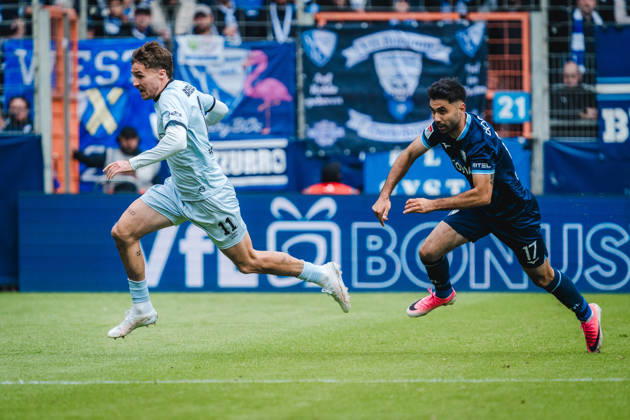 Bochum, Deutschland 11. Oktober 2026: 2. Bundesliga - 2026 2027 - 7. Spieltag - VfL Bochum 1848 gegen DSC Arminia Bielefeld Im Bild: v.li. im Laufduell Joel Grodowski (DSC) und Gerrit Holtmann (BOC) DFL DFB regulations prohibit any use of photographs as image sequences and or quasi-video. Vonovia Ruhrstadion Nordrhein Westfalen Copyright: xFotostandx xGraebex