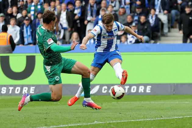 11.10.2026, xtgx, Fussball 2.Bundesliga, Hertha BSC Berlin - SpVgg Greuther Fuerth v.l. Mads Pedersen (Hertha BSC Berlin) Torschuetze, erzielt das Tor, Treffer, scores the goal 1:0 (DFL DFB REGULATIONS PROHIBIT ANY USE OF PHOTOGRAPHS as IMAGE SEQUENCES and or QUASI-VIDEO) Berlin
