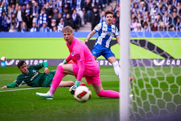 Mads Pedersen (Hertha BSC, 22), Torschuss zum 1:0, GER, Hertha BSC vs. SPVGG Greuther Fuerth, 2. Bundesliga, Saison 2026 27, 07. Spieltag, 11.10.2026 (DFL REGULATIONS PROHIBIT ANY USE OF PHOTOGRAPHS AS IMAGE SEQUENCES AND OR QUASI - VIDEO). GER, Hertha BSC vs. SPVGG Greuther Fuerth, 2. Bundesliga, Saison 2026 27, 07. Spieltag, 11.10.2026 Berlin