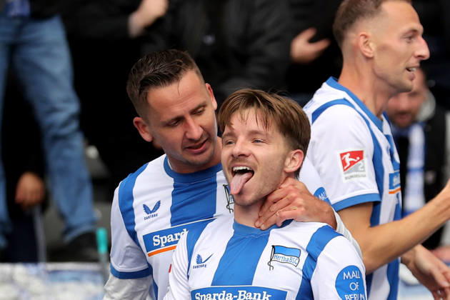 11.10.2026, xtgx, Fussball 2.Bundesliga, Hertha BSC Berlin - SpVgg Greuther Fuerth v.l. Torjubel nach dem Tor zum celebrating the goal celebrate 1:0 durch Mads Pedersen (Hertha BSC Berlin) (DFL DFB REGULATIONS PROHIBIT ANY USE OF PHOTOGRAPHS as IMAGE SEQUENCES and or QUASI-VIDEO) Berlin