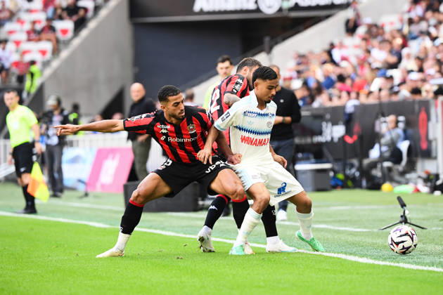 OGC Nice v RC Strasbourg Alsace - Ligue 1 McDonald s 2026 2027 Gessime YASSINE of Strasbourg and Mohamed ABDELMONEM of Nice during Ligue 1 McDonald s match between Nice and Strasbourg at Allianz Riviera Stadium on October 11, 2026 in Nice, France. Nice France  Copyright: xIconxSportx 776573383