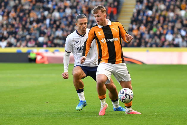 Hull City v Everton, Premier League Hull City forward Joe Gelhardt (11) and Everton FC midfielder Jack Grealish (10) during the Premier League match between Hull City and Everton at the MKM Stadium, Kingston upon Hull, UK on 11 October 2026. Kingston upon Hull MKM Stadium East Riding of Yorkshire UK Editorial use only DataCo restrictions apply See www.football-dataco.com , Copyright: xIanxLyallx PSI-24983-0022