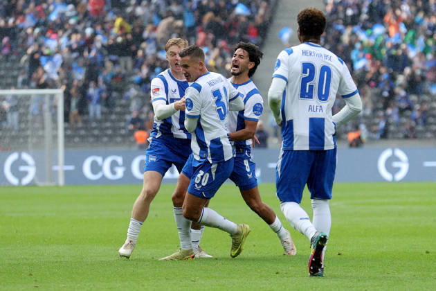 11.10.2026, xtgx, Fussball 2.Bundesliga, Hertha BSC Berlin - SpVgg Greuther Fuerth v.l. Torjubel nach dem Tor zum celebrating the goal celebrate 2:0 durch Paul Seguin (Hertha BSC Berlin) (DFL DFB REGULATIONS PROHIBIT ANY USE OF PHOTOGRAPHS as IMAGE SEQUENCES and or QUASI-VIDEO) Berlin