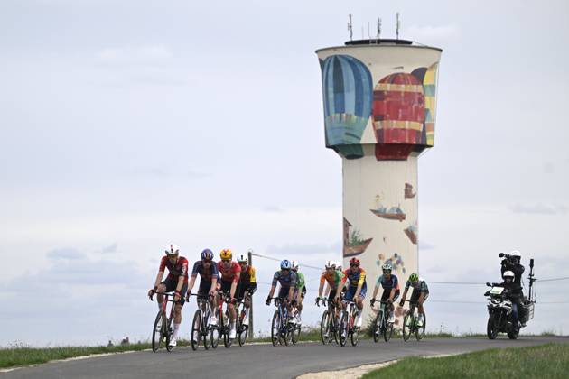 Paris Tours 2026 Cycling Race TOURS, FRANCE - OCTOBER 11 : Soderqvist Jakob (SWE) of Lidl - Trek, Bissegger Stefan (SUI) of Decathlon CMA CGM Team, Lampaert Yves (BEL) of Soudal Quick-Step, Ingebrigtsen Storm (NOR) of Uno-X Mobility, Rutsch Jonas (GER) of Lotto - Intermarche, Louvel Matis (FRA) of NSN Cycling Team, Van Den Berg Julius (NED) of Team Picnic PostNL, Calabuig Estanislao (ESP) of Caja Rural - Seguros RGA, Ourselin Paul (FRA) of Cofidis, Rasenberg Martijn (NED) of Unibet Rose Rockets, Cardis Romain (FRA) of St Michel - Preference Home - Auber93, Guglielmi Simon (FRA) of St Michel - Preference Home - Auber93 during the 120th edition of Paris Tours an UCI ProSeries 1.Pro one day cycling road race for Men Elite of 216.2 km with start in Chartres and finish in Tours on October 11, 2026 in Tours, France, 11 10 2026 ( Motordriver Guy De Vuyst - Tours France  Copyright: xNicoxVereeckenx