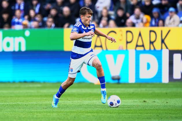 2026-10-11 VriendenLoterij Eredivisie: PEC Zwolle v SC Cambuur ZWOLLE, NETHERLANDS - OCTOBER 11: Thijs Oosting of PEC Zwolle during the VriendenLoterij Eredivisie match between PEC Zwolle and SC Cambuur at Mac3Park Stadion on October 11, 2026 in Zwolle, Netherlands. Zwolle Mac3Park Stadion Netherlands Content not available for redistribution in The Netherlands directly or indirectly through any third parties. Copyright: xAndrexWeeningx