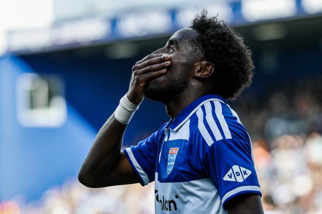 ZWOLLE - Dylan Mbayo of PEC Zwolle reacts after a missed chance during the Dutch Eredivisie match between PEC Zwolle and Cambuur at the MAC3Park stadium on October 11, 2026 in Zwolle, the Netherlands. VINCENT JANNINK ANP Eredivisie 2026 27 xVIxANPxSportx xxANPxIVx 572129424 originalFilename: 572129424.jpg