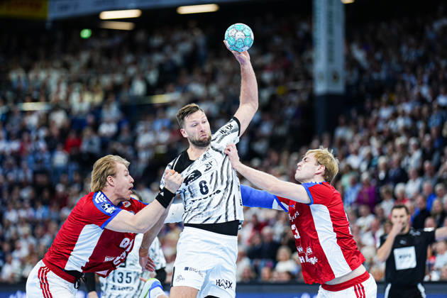 Martin Hovde (Handball Club Hamburg, 81), Harald Reinkind (THW Kiel, 06), Einar Olafsson (Handball Club Hamburg, 23) GER, THW Kiel vs. Handball Club Hamburg, Handball, 1. Bundesliga, Spieltag 8, Saison 2026 2027, 11.10.2026 GER, THW Kiel vs. Handball Club Hamburg, Handball, 1. Bundesliga, Spieltag 8, Saison 2026 2027, 11.10.2026 Kiel Copyright: xEibner-Pressefoto MarcelxvonxFehrnx EP_MFN
