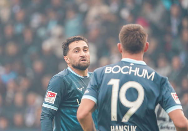 Deutschland: Fussball 2.Bundesliga 2026 2027, 7. Spieltag - VfL Bochum vs Arminia Bielefeld - Vonovia Ruhrstadion (Bochum): Geste, Gestik, Emotion Berkan Taz (VfL Bochum, 10) Daniel Hanslik (VfL Bochum, 19) Bochum Vonovia Ruhrstadion Deutschland Copyright: xAymanxAlahmedx