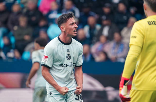 Deutschland: Fussball 2.Bundesliga 2026 2027, 7. Spieltag - VfL Bochum vs Arminia Bielefeld - Vonovia Ruhrstadion (Bochum): Geste, Gestik, Emotion Marius Wörl Marius Woerl (Arminia Bielefeld, 38) Bochum Vonovia Ruhrstadion Deutschland Copyright: xAymanxAlahmedx