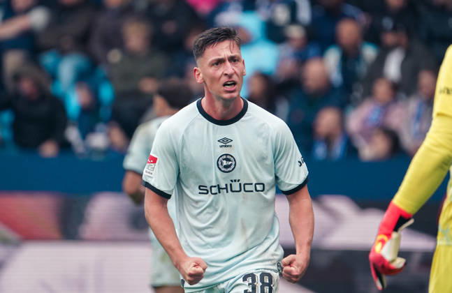 Deutschland: Fussball 2.Bundesliga 2026 2027, 7. Spieltag - VfL Bochum vs Arminia Bielefeld - Vonovia Ruhrstadion (Bochum): Geste, Gestik, Emotion Marius Wörl Marius Woerl (Arminia Bielefeld, 38) Bochum Vonovia Ruhrstadion Deutschland Copyright: xAymanxAlahmedx