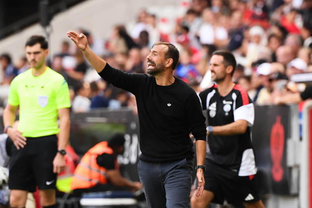 OGC Nice v RC Strasbourg Alsace - Ligue 1 McDonald s 2026 2027 Hugo OLIVEIRA Head Coach of RC Strasbourg during Ligue 1 McDonald s match between Nice and Strasbourg at Allianz Riviera Stadium on October 11, 2026 in Nice, France. Nice France  Copyright: xIconxSportx 776573383