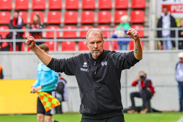 Trainer Jochen Seitz (Cheftrainer SV Wehen Wiesbaden) wirkt sehr entspannt nach seinem ersten Spiel fuer Wiesbaden beim Spiel FC Ingolstadt 04 gegen SV Wehen Wiesbaden am 11.10.2026, DFB regulations prohibit any use of photographs as image sequences and or quasi-video. GER, Fussball, 3. Liga, Spieltag 8, FC Ingolstadt 04 gegen SV Wehen Wiesbaden, 11.10.2026, Audi Sportpark Ingolstadt Copyright: xEibner-Pressefoto OliverxSTRISCHx EP-OSH