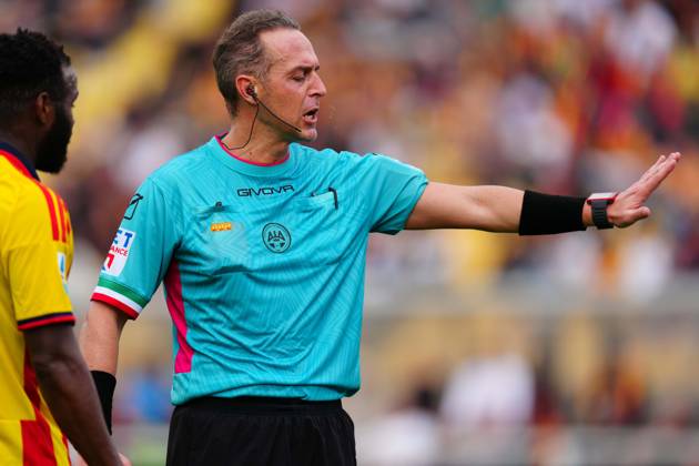 Referee Luca Pairetto reacts during the Serie A Enilive matchday 6 match between US Lecce and Bologna FC 1909 at the Via del Mare Stadium in Lecce, Italy, Sunday, October 11, 2026. (Credit Image: Giovanni Evangelista LaPresse)  Copyright: xGiovannixEvangelista LaPressex