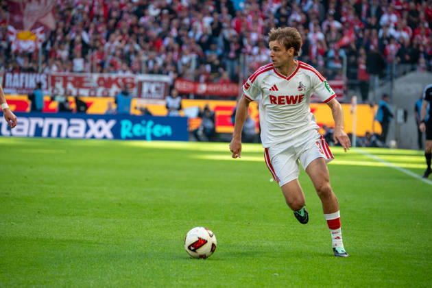 Deutschland: 1.Bundesliga 2026 2027, 5. Spieltag, 1.FC Köln vs Borussia Mönchengladbach, Sonntag, 11.10.2026 RheinEnergie-Stadion (Köln-Nordrhein-Westfalen): Julian Pauli (1.FC Köln, 3) am Ball Köln RheinEnergier-Stadion, Köln Deutschland Copyright: xOrhanxHabashx