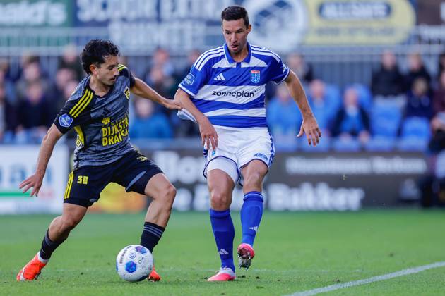ZWOLLE , 11-10-2026 , MAC3park stadion , season 2026 2027 , Dutch Eredivisie football , match between PEC Zwolle and SC Cambuur , picture shows SC Cambuur player Jason Ceka, PEC Zwolle player Nick Viergever PEC - Cambuur  x208168158x Copyright: