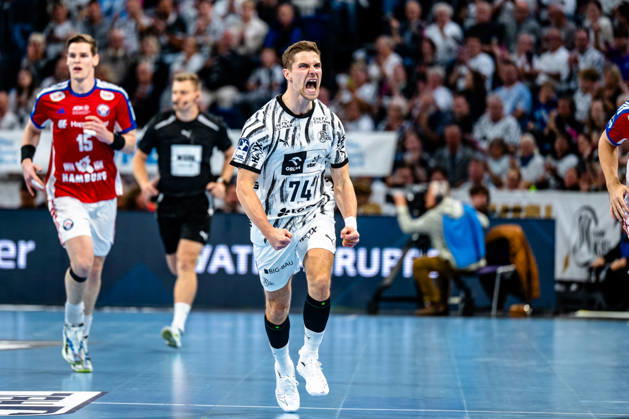 11.10.2026, xdobgx, Handball Opel HBL, THW Kiel - Handball Club Hamburg v.l. Vincent Büchner (Kiel, 74) Jubel, Torjubel, jubelt ueber das Tor, celebrate the goal, celebration Kiel