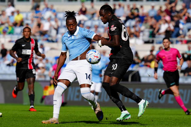 SS Lazio v AC Monza - Serie A Enilive Tijjani Noslin of SS Lazio and Eddy Kouadio of AC Monza compete for the ball during the Serie A Enilive match between SS Lazio and AC Monza at Olympic Stadium on October 11, 2026 in Rome, Italy. Rome Olympic Stadium Lazio Italy Copyright: xGiuseppexMaffiax 261011_SerieA_Lazio-Monza_GM_04000