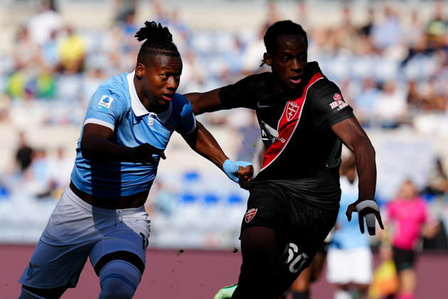 SS Lazio v AC Monza - Serie A Enilive Tijjani Noslin of SS Lazio and Eddy Kouadio of AC Monza compete for the ball during the Serie A Enilive match between SS Lazio and AC Monza at Olympic Stadium on October 11, 2026 in Rome, Italy. Rome Olympic Stadium Lazio Italy Copyright: xGiuseppexMaffiax 261011_SerieA_Lazio-Monza_GM_04010