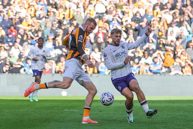 RECORD DATE NOT STATED 11th October 2026; MKM Stadium, Hull, England; Premier League Football, Hull City versus Everton; Oli McBurnie of Hull City shoots at goal DavexLofthouse
