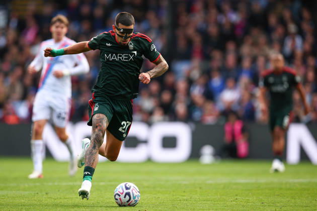 Premier League: Crystal Palace v Nottingham Forest LONDON, UK - 11th Oct 2026: Daniel Munoz of Nottingham Forest in action during the Premier League match between Crystal Palace FC and Nottingham Forest FC at Selhurst Park London Selhurst Park England United Kingdom Copyright: xCraigxMercerx xPeakxActionxPhotosx