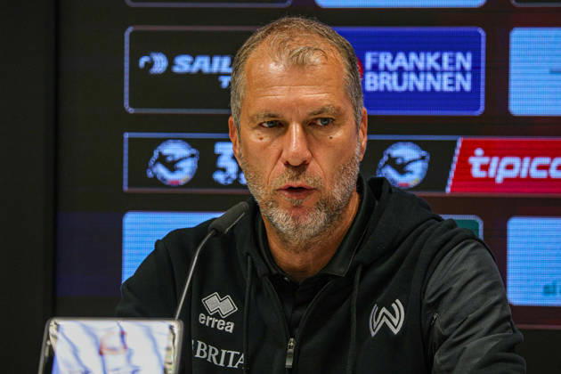 Trainer Jochen Seitz (Cheftrainer SV Wehen Wiesbaden) bei der Pressekonferenz nach bdem Spiel FC Ingolstadt 04 gegen SV Wehen Wiesbaden am 11.10.2026, DFB regulations prohibit any use of photographs as image sequences and or quasi-video. GER, Fussball, 3. Liga, Spieltag 8, FC Ingolstadt 04 gegen SV Wehen Wiesbaden, 11.10.2026, Audi Sportpark Ingolstadt Copyright: xEibner-Pressefoto OliverxSTRISCHx EP-OSH