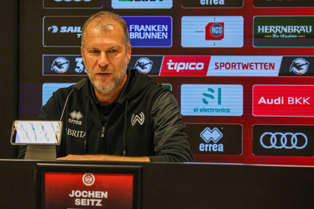 Trainer Jochen Seitz (Cheftrainer SV Wehen Wiesbaden) bei der Pressekonferenz nach bdem Spiel FC Ingolstadt 04 gegen SV Wehen Wiesbaden am 11.10.2026, DFB regulations prohibit any use of photographs as image sequences and or quasi-video. GER, Fussball, 3. Liga, Spieltag 8, FC Ingolstadt 04 gegen SV Wehen Wiesbaden, 11.10.2026, Audi Sportpark Ingolstadt Copyright: xEibner-Pressefoto OliverxSTRISCHx EP-OSH
