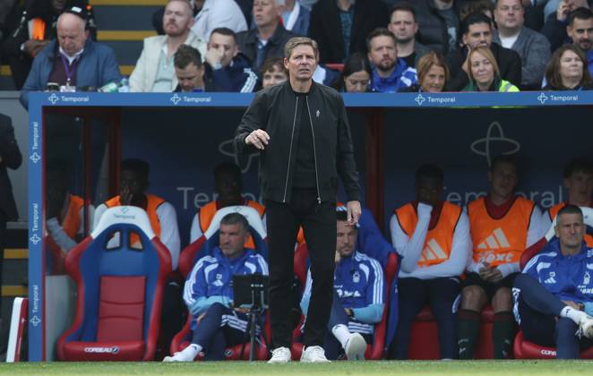 Premier League - Crystal Palace v Nottingham Forest LONDON, ENGLAND, OCTOBER 11: Oliver Glasner Manager of Nottingham Forest during The Premier League match between Crystal Palace v Nottingham Forest at Selhurst Park Stadium, London, England, on October 11. (Photo by Daniel Weir) London Selhurst Park Stadium England Copyright: xDanielxWeir SportsxPressxPhotox Sportspressphoto_SPR252410