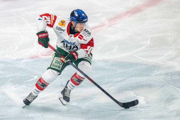 Philipp Krauss (Augsburger Panther, 20) sprintet nach vorne. Krefeld Pinguine vs. Augsburger Panther, Eishockey, Penny DEL, 08. Spieltag, Saison 2026 2027, 11.10.2026 Krefeld Pinguine vs. Augsburger Panther, Eishockey, Penny DEL, 08. Spieltag, Saison 2026 2027, 11.10.2026 Krefeld Copyright: xEibner-Pressefoto ThomasxHaeslerx EP_THR