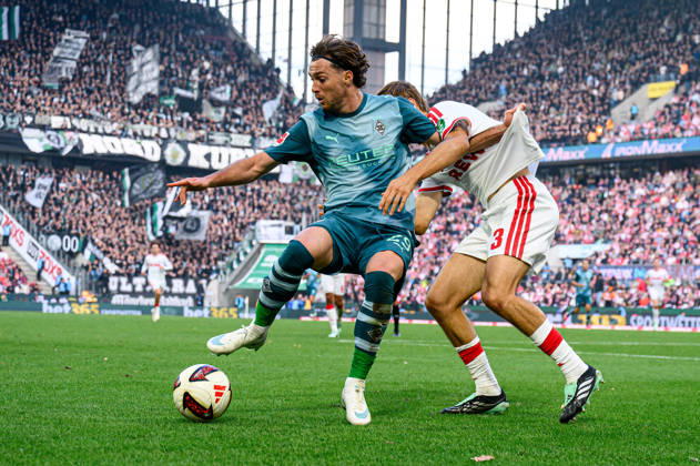 COLOGNE, GERMANY - 11 OCTOBER, 2026: Joe Scally, Borna Sosa - The Bundesliga match 1. FC Koeln vs. Borussia Moenchengladbach at RheinEnergieSTADION.  Copyright: xVitaliixKliuievx