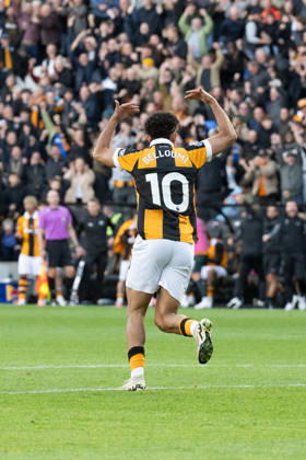 Hull City v Everton Premier League Mohamed Belloumi of Hull City celebrates after scoring his sides second goal during the Premier League match between Hull City and Everton at the MKM Stadium, Hull. 11 10 2026 UK Newspapers OUT Copyright: xMattxWilkinsonx FIL-24041-0129