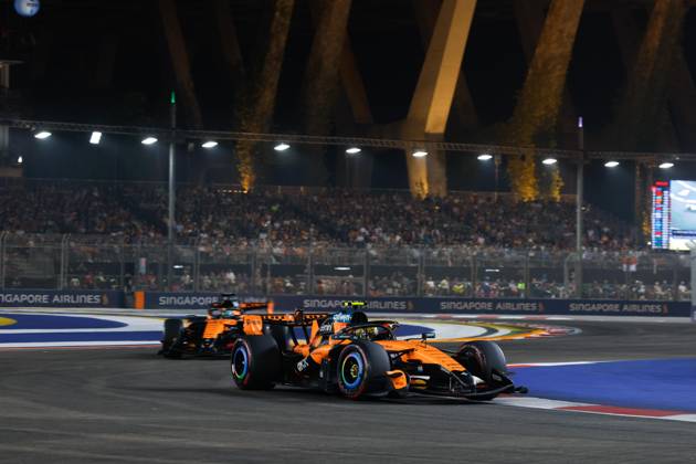 01 NORRIS Lando (gbr), McLaren F1 Team MCL40, action Singapore 2026 81 PIASTRI Oscar (aus), McLaren F1 Team MCL40, action 01 NORRIS Lando (gbr), McLaren F1 Team MCL40, action Singapore 2026 Singapore
